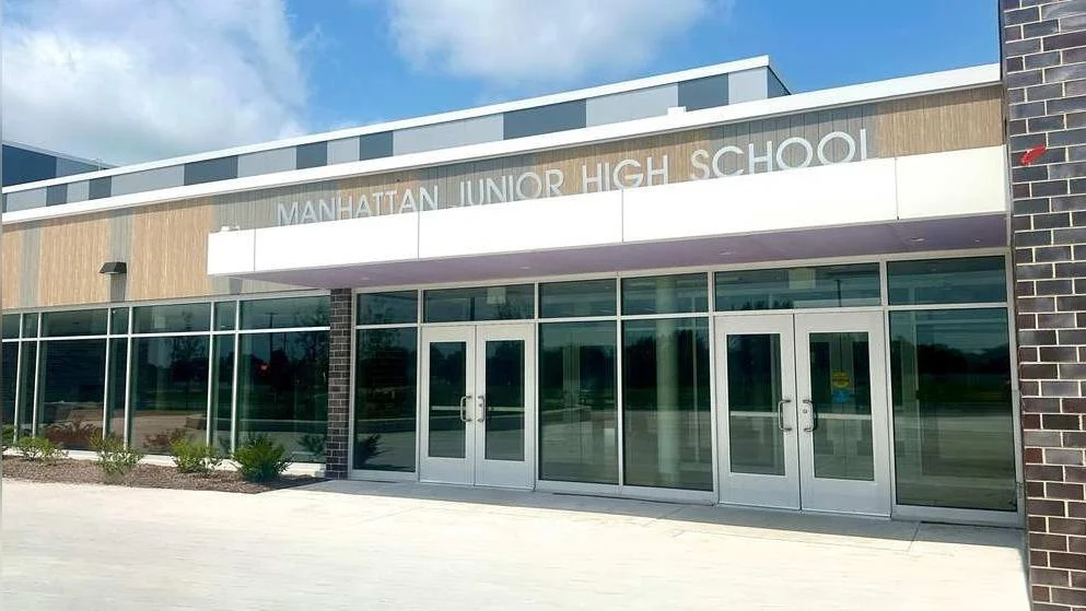 2025: Manhattan School District 114 administrators rank 407th highest in state for average salary