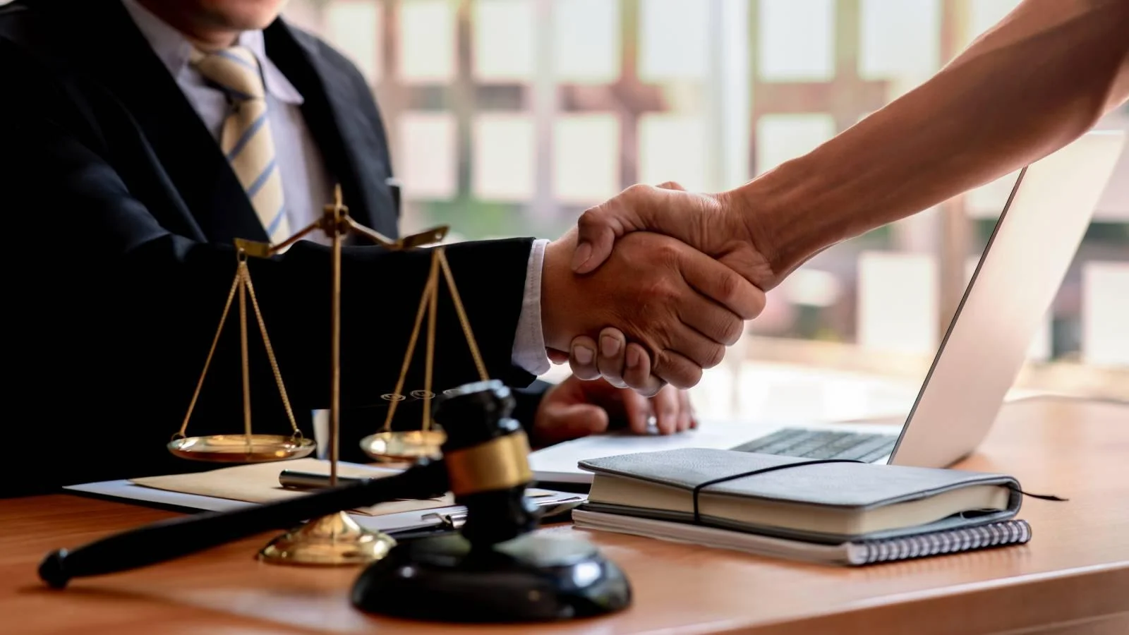 Unchanged number of lawyers with active licenses to practice in cities located within Peoria County in July compared to previous month